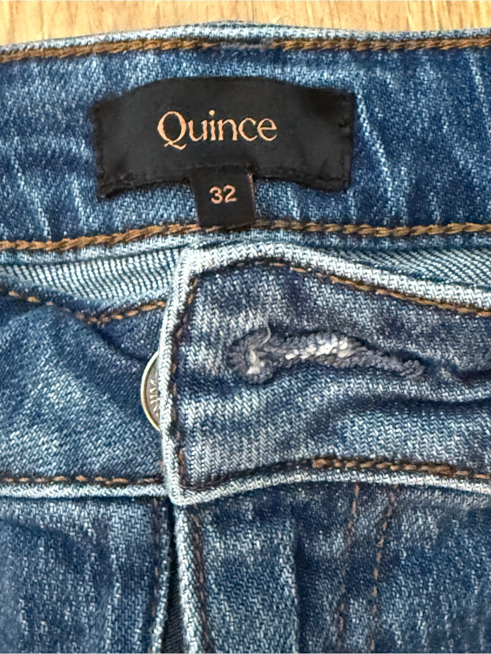 Pristine Qunce barrel leg jeans. - Picture 5 of 6